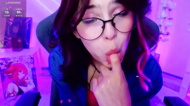 CoralineJones - Porn Video [Bongacams]: vibrant host, gorgeous décolletage, toned waistline