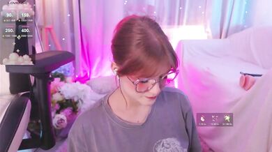 CrazyWine - Porn Video [Bongacams]: playing, vibrant streamer, alluring ass