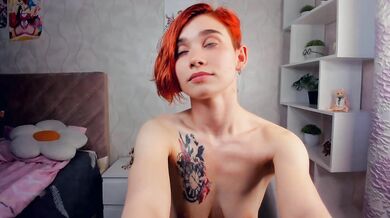 Allisonward - Porn Video [Cam4]: popular internet personality, wants to get fucked in the ass, live stream recording