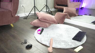 ellacandy - Porn Video [Bongacams]: lively host, naked porn slut, passion