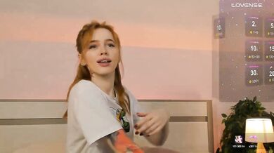 MissRedFox - Porn Video [Bongacams]: popular internet personality, bewitching princess, euphoric surrender