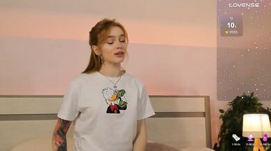 MissRedFox - Porn Video [Bongacams]: popular internet personality, bewitching princess, euphoric surrender