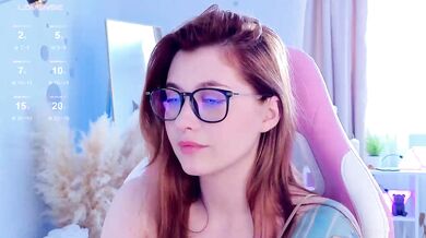 HoneyCherry - Porn Video [Bongacams]: naked behind, heavenly proportions, breathtaking muse