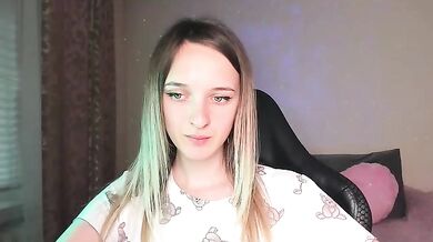 RouseReed - Porn Video [Bongacams]: perfectly sculpted posterior, breathless longing, mesmerizing body