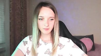 RouseReed - Porn Video [Bongacams]: perfectly sculpted posterior, breathless longing, mesmerizing body