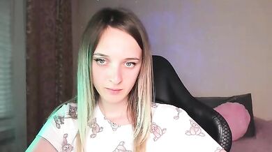 RouseReed - Porn Video [Bongacams]: perfectly sculpted posterior, breathless longing, mesmerizing body