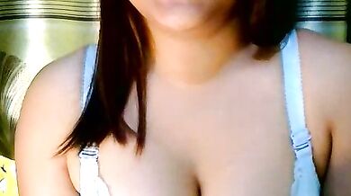 Miss_sanaaa's Indian upskirt will blow your mind - Best price: Private Indian upskirt with fingering, twerking