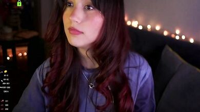 Greeny_mat caught on camera licking her captures in a wild broadcast