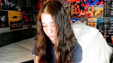 Fiery Cam Slut Nora Lively Flirts with Radiant Muse's Hot Body