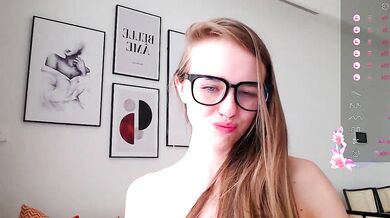 Watch Miss_sweetbb seduce and enchant with her seductive curves in this hot video