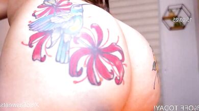 Sweetsthep22's naked body is a throbbing release for intense orgasms