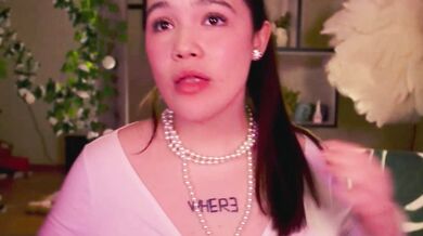 Chery_lady22, the insatiable cam girl, engages in a steamy public broadcast of her hunger and voluptuous lines