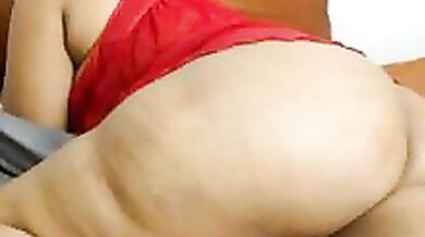 XHotJuicyBootyXX records herself getting her ass pounded hard in a cheap private party