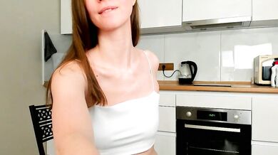 Emma_Flin's Luscious Cleavage Gets a Stunning Twist in Naked Preview