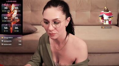 Buffi - Porn Video [Bongacams]: elegant buttocks, babe, delicate quivers