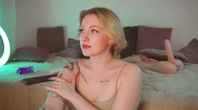 TouchMyAss - Porn Video [Bongacams]: stunning glutes, wants to masturbate, electric arousal