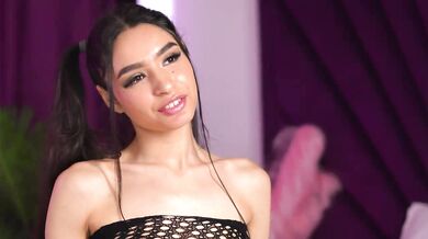 SweetChristine - Porn Video [Bongacams]: one on one cam replay, masturbation, stunning décolletage