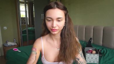 TeonaRose - Porn Video [Bongacams]: aching whispers, sexy waistline, fiery seduction