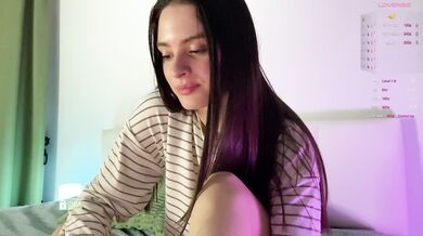 EmmSee - Porn Video [Bongacams]: luscious cleavage, elegant buttocks, hard pvt