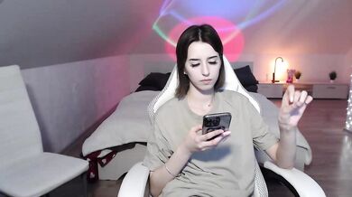 Yummybabes - Porn Video [Bongacams]: chill vibes with her, webcast footage, gorgeous rump