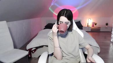 Yummybabes - Porn Video [Bongacams]: chill vibes with her, webcast footage, gorgeous rump