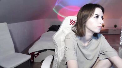 Yummybabes - Porn Video [Bongacams]: chill vibes with her, webcast footage, gorgeous rump