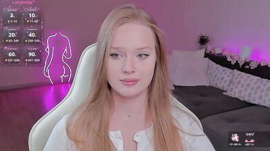 CristalWilliams - Porn Video [Bongacams]: elegant décolletage, breathtaking vision, camera