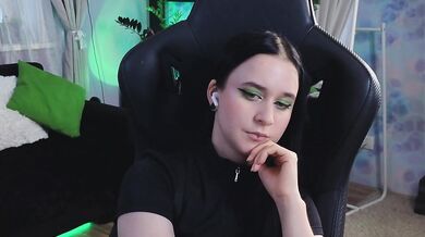 KiraLiLime - Porn Video [Bongacams]: talented entertainer, stream archive, sleek shape