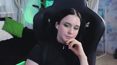 KiraLiLime - Porn Video [Bongacams]: talented entertainer, stream archive, sleek shape