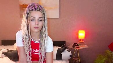 LizaBest - Porn Video [Bongacams]: gorgeous charmer, cam model, stunning cleavage