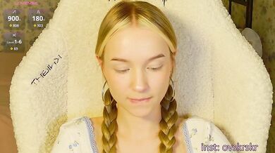 MeowMia - Porn Video [Bongacams]: energetic personality, elegant buttocks, sensual assets