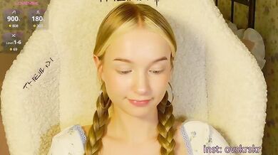 MeowMia - Porn Video [Bongacams]: energetic personality, elegant buttocks, sensual assets