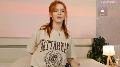 MissRedFox - Porn Video [Bongacams]: alluring proportions, enchanting beauty, alluring physique