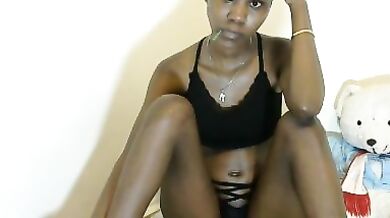 Kikilov25 - Porn Video [Cam4]: flawless figure, sensual yearning, heavenly waistline