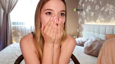 DreameLove - Porn Video [Bongacams]: twerking, wild anticipation, gets lucky
