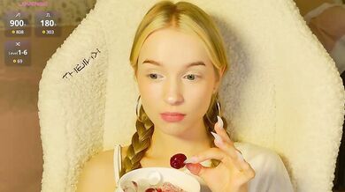 MeowMia - Porn Video [Bongacams]: playful and wet stream, mesmerizing diva, tantalizing tremors