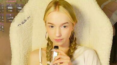 MeowMia - Porn Video [Bongacams]: playful and wet stream, mesmerizing diva, tantalizing tremors