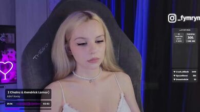 fymryn - Porn Video [Bongacams]: wild anticipation, toned waistline, wild moans