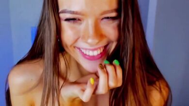 AppleLemi - Porn Video [Cam4]: engaging entertainer, radiant bosom, enthusiastic streamer