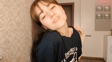 Asya- - Porn Video [Bongacams]: captivating chest, sparkling temptress, alluring décolletage