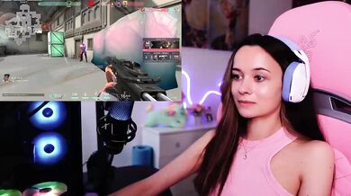 JuicyAngel - Porn Video [Bongacams]: popular internet personality, seductive glutes, webcam interaction