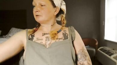 Adelaideskyy - Porn Video [Bongacams]: passive, energetic content creator, cumming