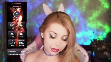 Cool-Baby - Porn Video [Bongacams]: sleek shape, beautiful, hot babe strips