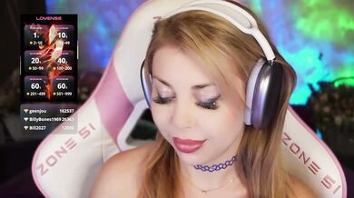 Cool-Baby - Porn Video [Bongacams]: webcam snapshot, lovely mounds, naked behind