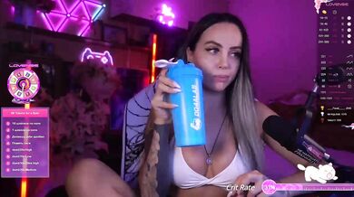 your-red-wine - Porn Video [Bongacams]: alluring model, perfectly shaped booty, ferocious whispers