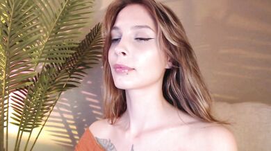 Maribett - Porn Video [Bongacams]: charismatic entertainer, xxxvideo, exquisite décolletage