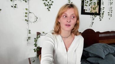 Ariana-Sunset - Porn Video [Bongacams]: seductive décolletage, energetic performer, elegant melons