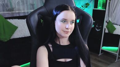 KiraLiLime - Porn Video [Bongacams]: enchanting ass, dynamic broadcaster, talented personality