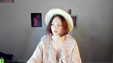 Miss-you-kiss - Porn Video [Bongacams]: perfectly shaped ass, captivating allure, perfectly shaped assets