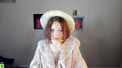 Miss-you-kiss - Porn Video [Bongacams]: perfectly shaped ass, captivating allure, perfectly shaped assets